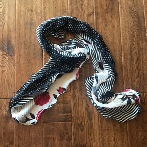 WHBM NWOT Scarf